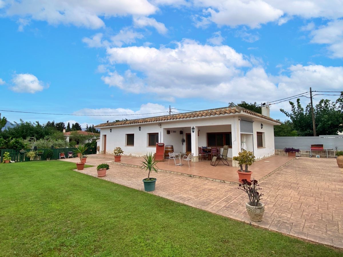 Vista exterior de Casa o xalet en venda en Tortosa amb Terrassa