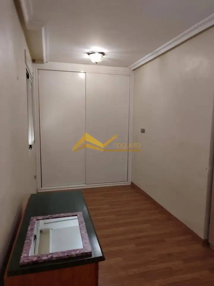 Habitación de Piso en venta en Linares con Balcón