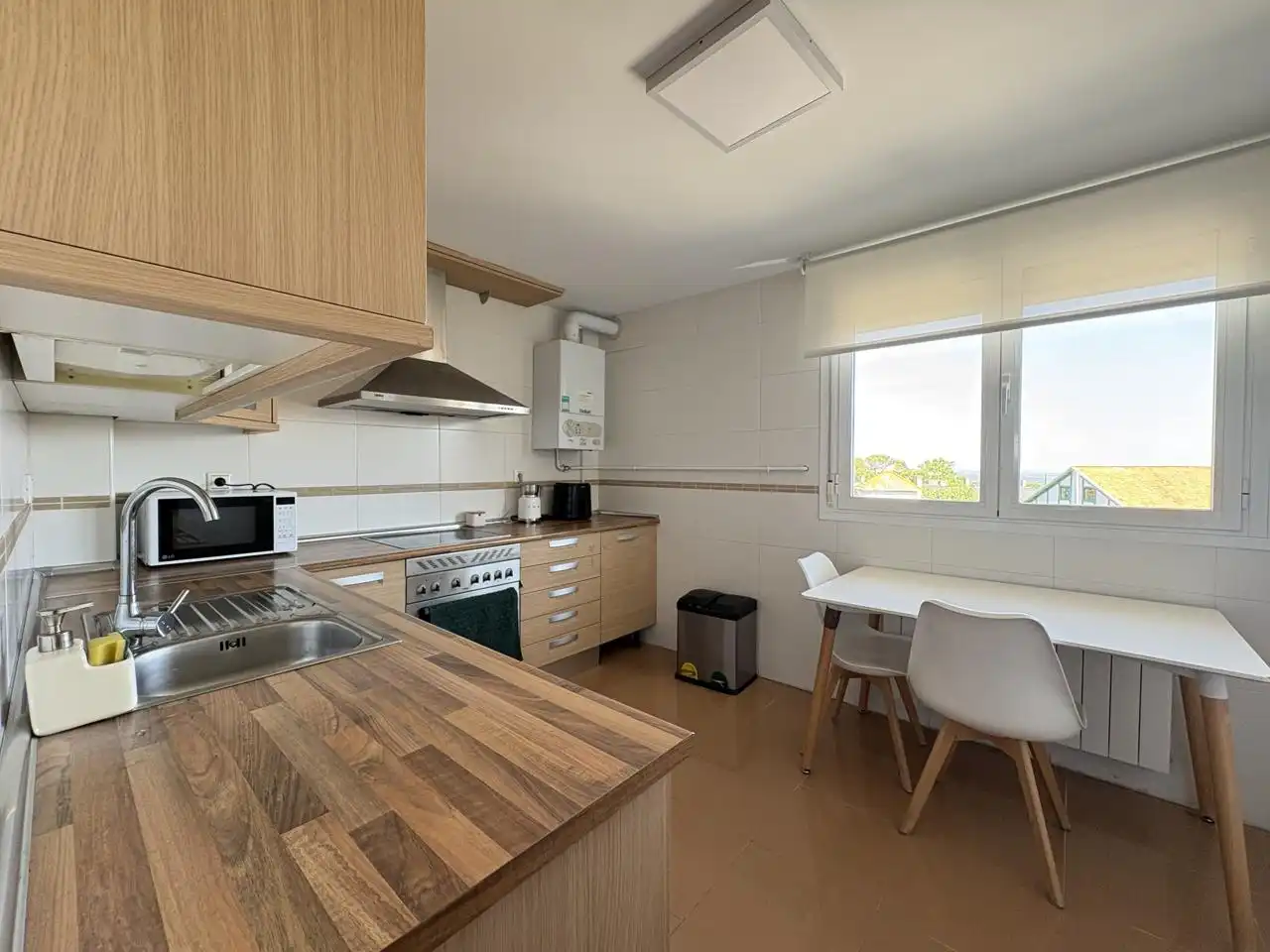 Küche von Maisonette zur Miete in Torrelodones mit Klimaanlage, Heizung und Terrasse
