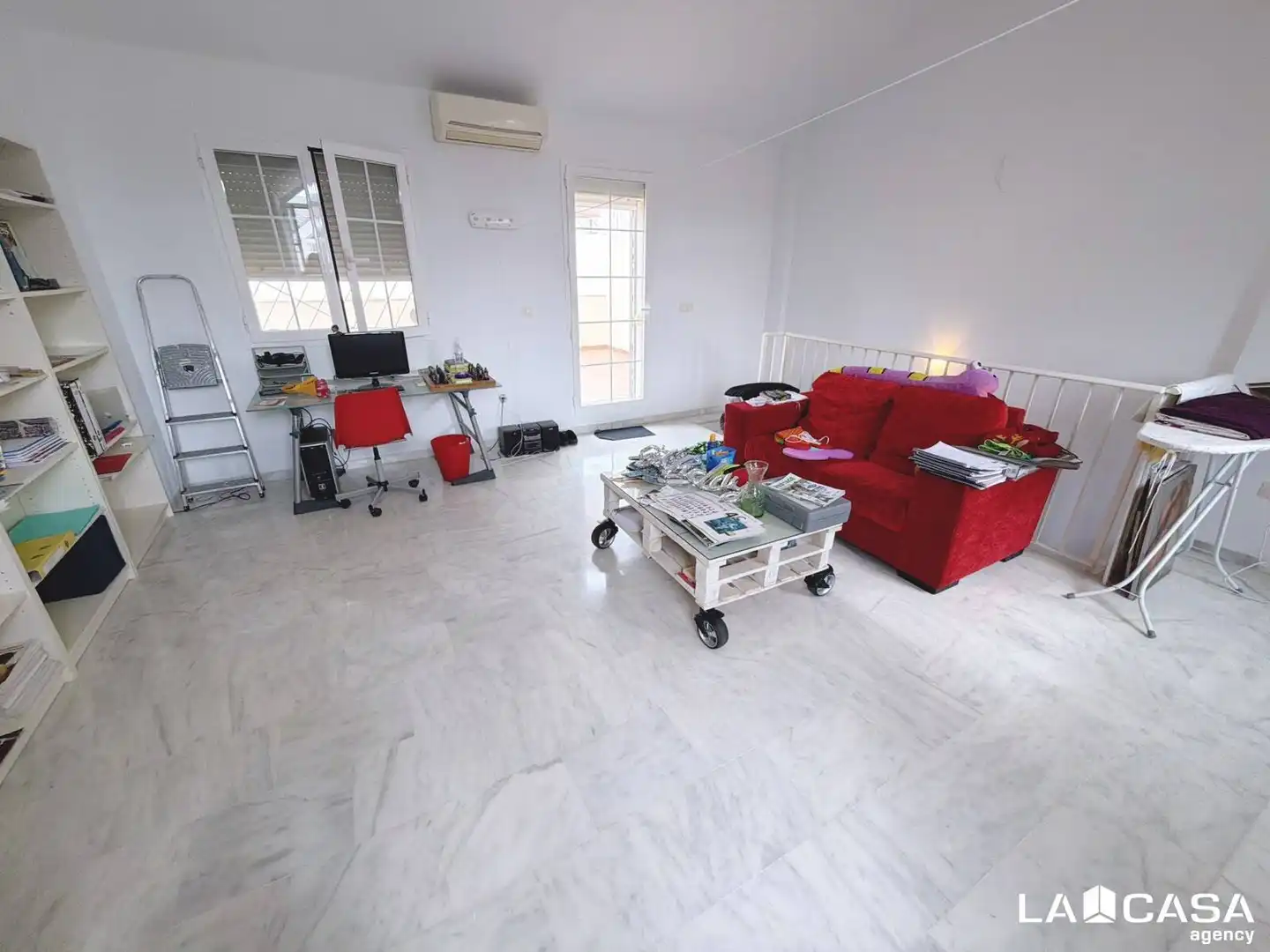 Semi-detached house with terrace for sale in Olivar de Quintos, imagen 2