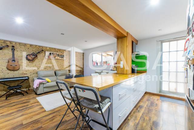 Planta baja en Venta en Carrer del Reverend José Maria Pinazo en Sant Llorenç - Zona Alfahuir