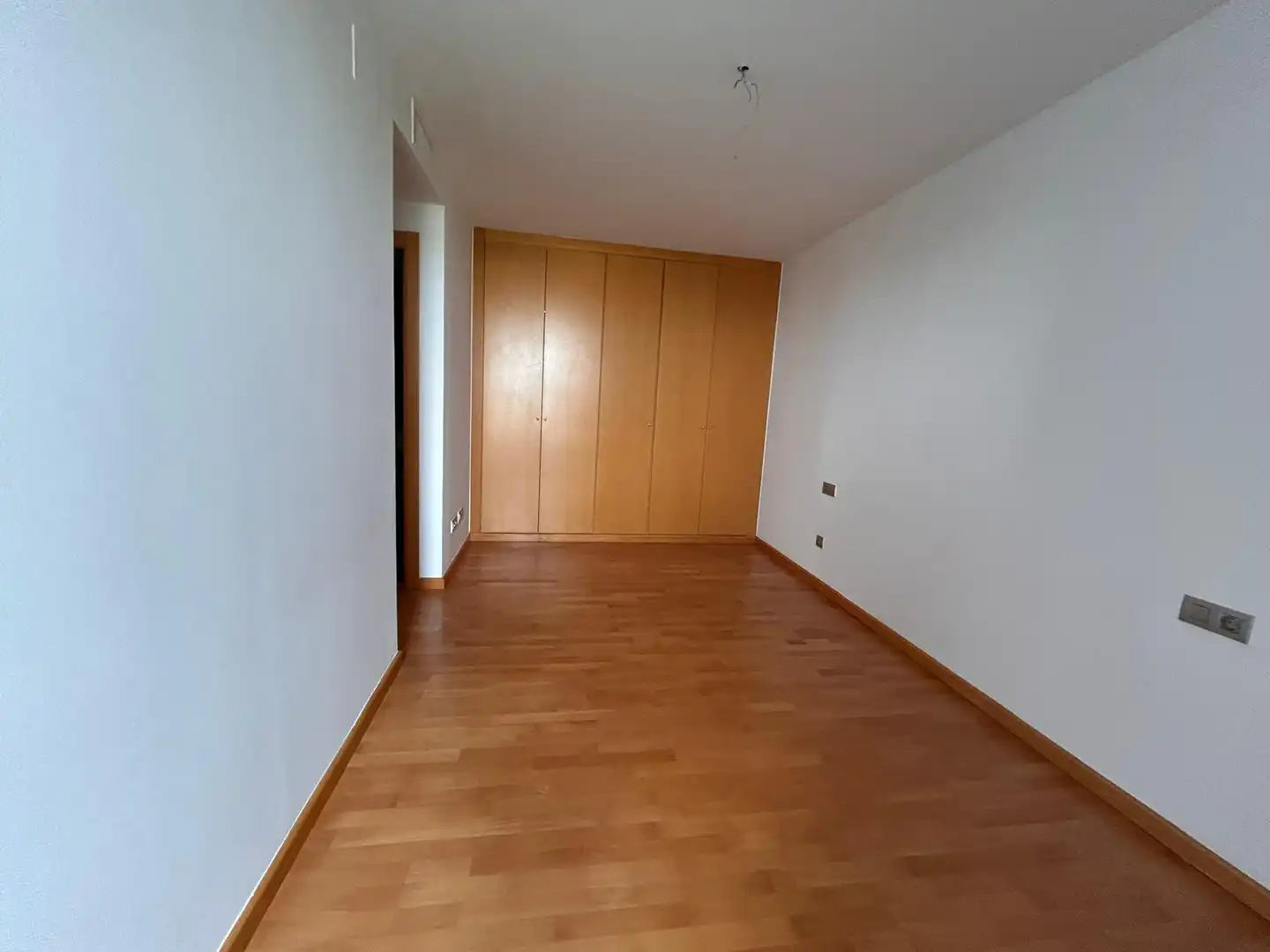 Schlafzimmer von Wohnung zum Verkauf in Mislata mit Klimaanlage, Heizung und Parkett