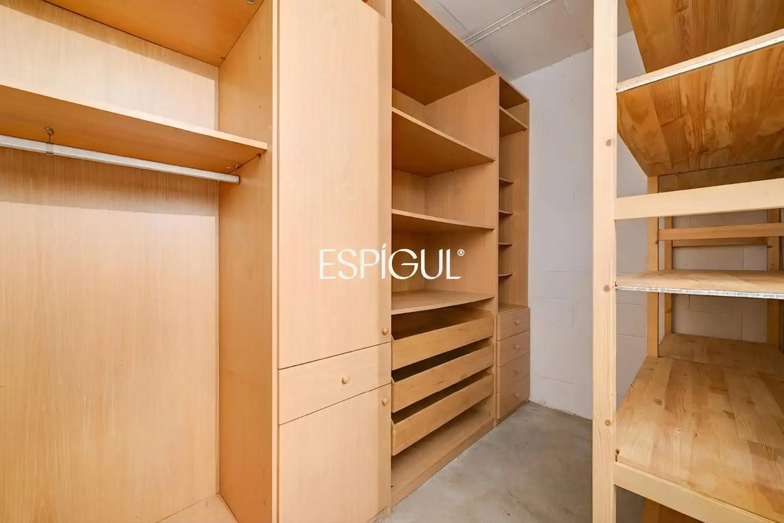 Piso en venta en Sant Cugat del Vallès con Calefacción, Parquet y Terraza