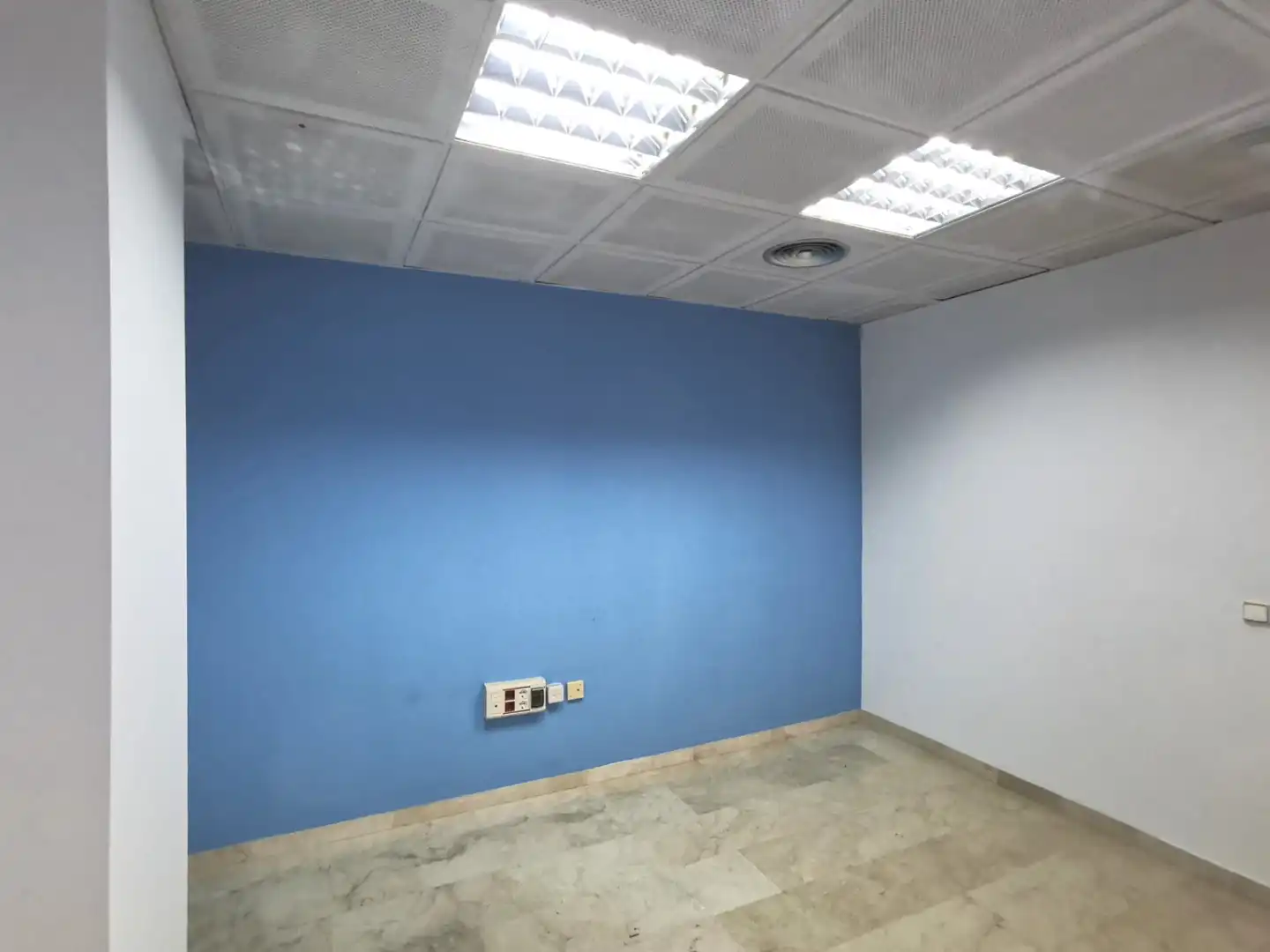 Office space with lift for sale in Calle Lobero 12, imagen 9