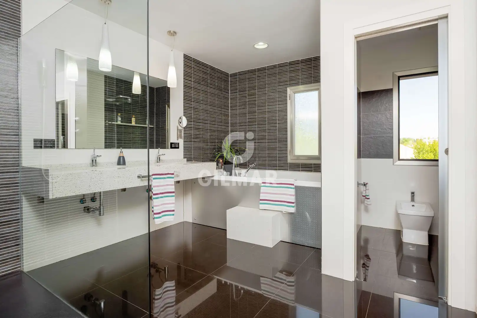 Bathroom of Houses for sale in Conil de la Frontera  with Heating, Private garden and Swimming Pool