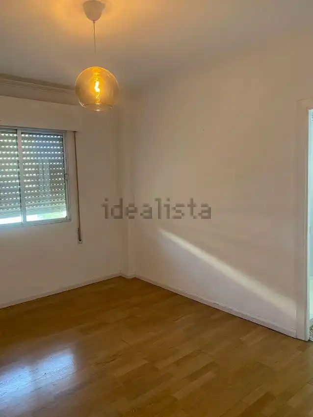 Schlafzimmer von Wohnung zur Miete in Sevilla mit Klimaanlage, Terrasse und Balkon