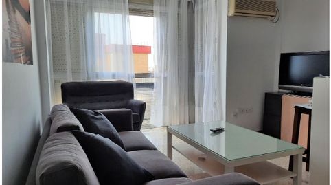 Foto 3 de Piso de alquiler en El Torrejón - El Cerezo, Sevilla Capital