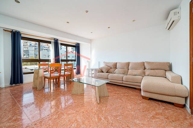 Piso en Venta en Carrer Beatriu de Pinós en Pere Garau