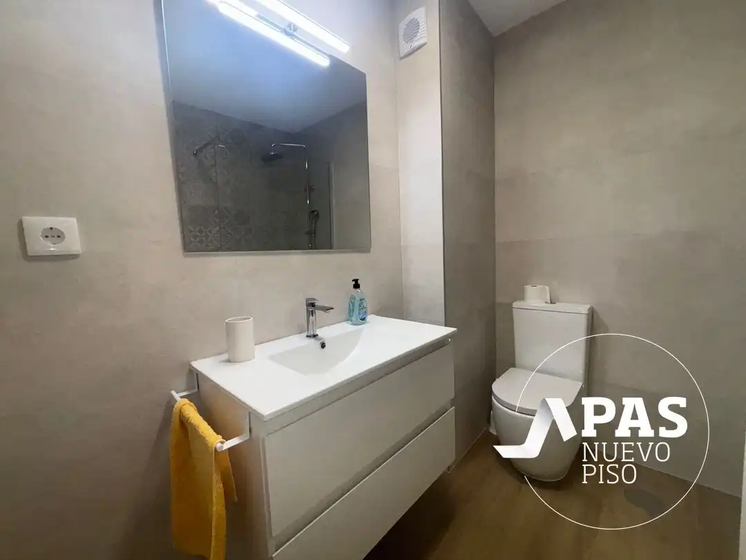 Baño de Piso de alquiler en Santander con Calefacción