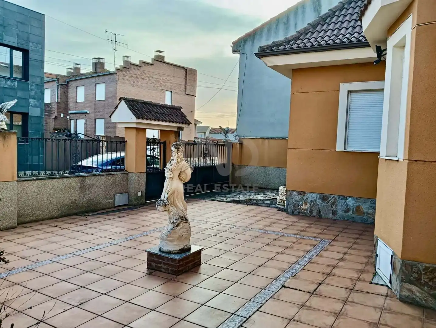 Vista exterior de Casa o chalet en venta en Soto de la Vega con Calefacción y Terraza