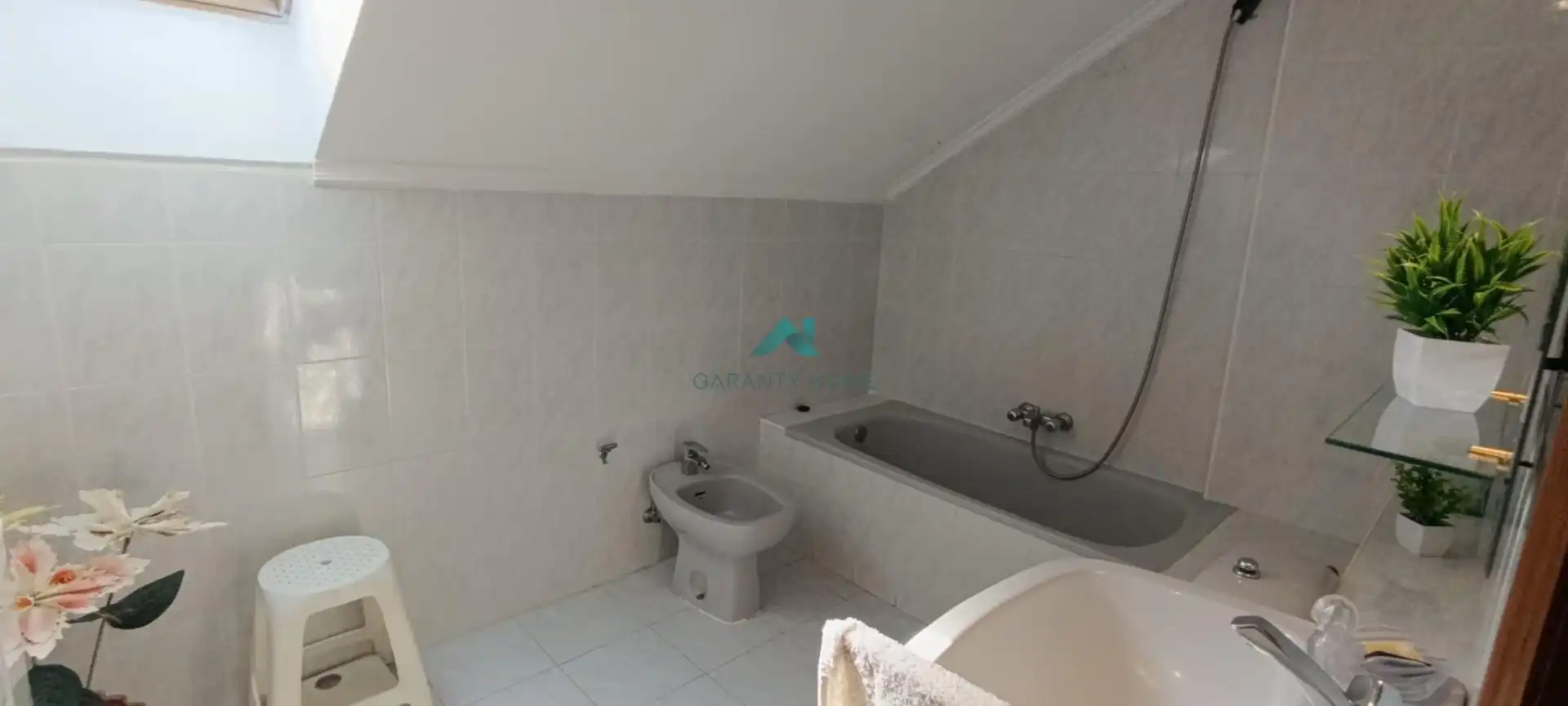 Badezimmer von Dachboden zum Verkauf in Bárcena de Cicero mit Möbliert und Gemeinschaftspool