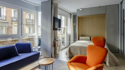 Piso exterior de 1 dormitorio en venta en Jerónimos, a pocos pasos del Retiro, Madrid, image 3