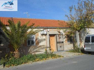 Casa amb jardí en venda a Barcience