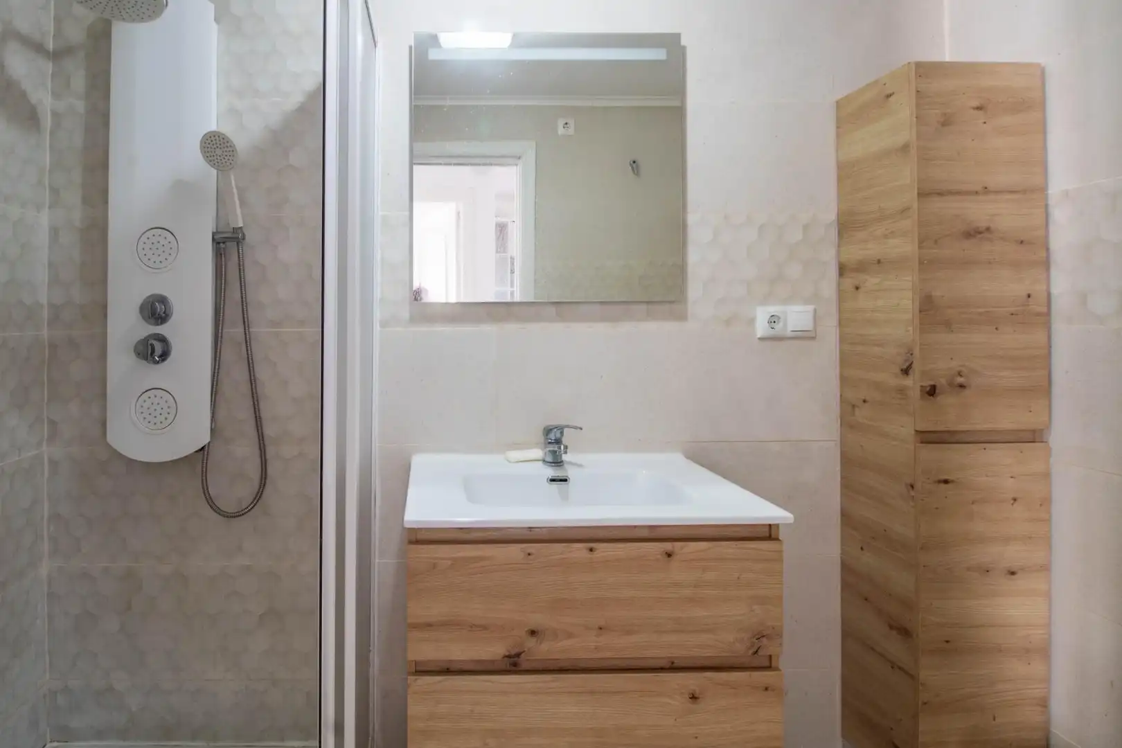 Bany de Casa o xalet en venda en Orihuela amb Aire condicionat, Jardí privat i Terrassa