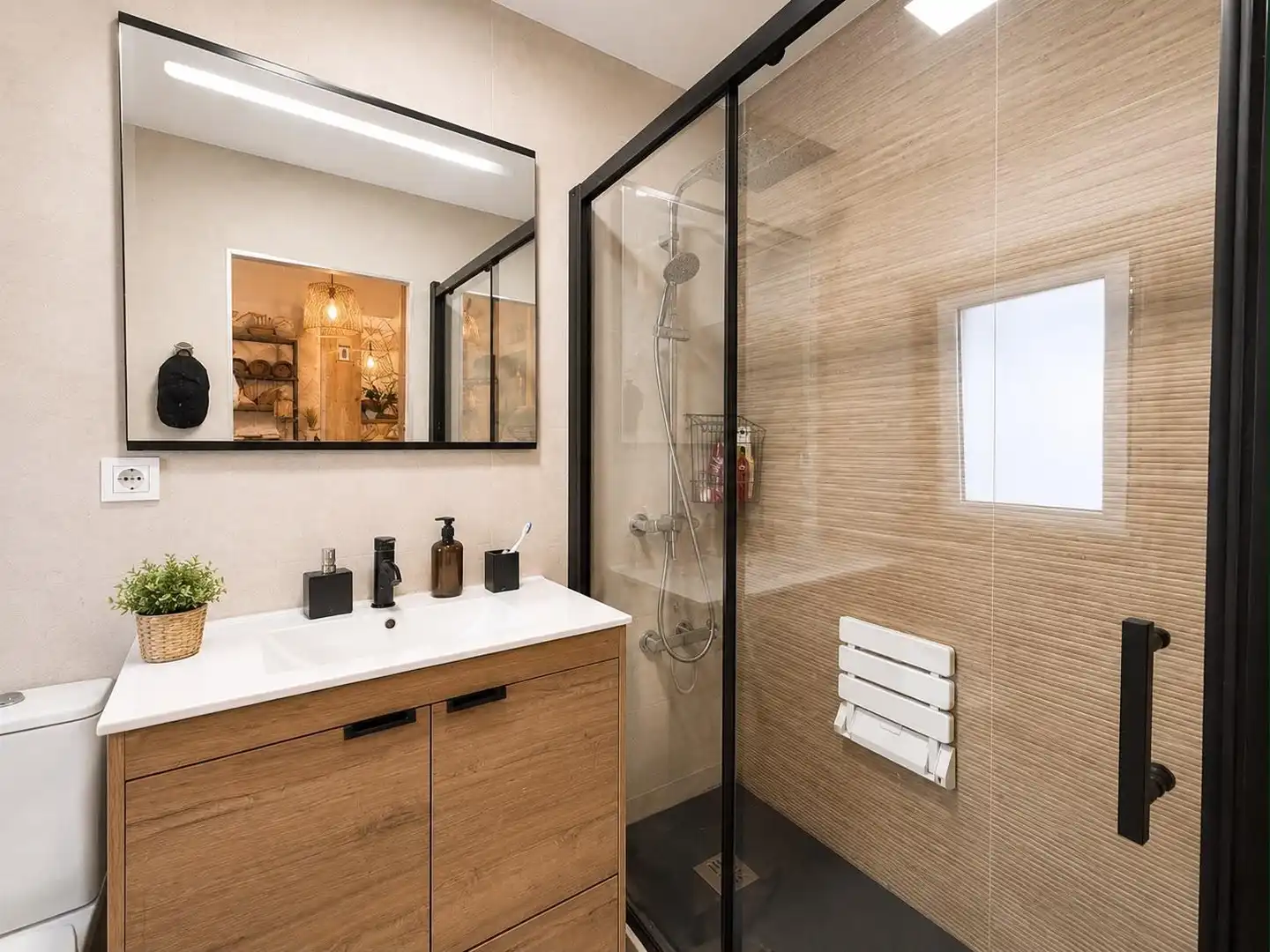 Baño de Piso en venta en Alicante / Alacant con Aire acondicionado, Calefacción y Terraza