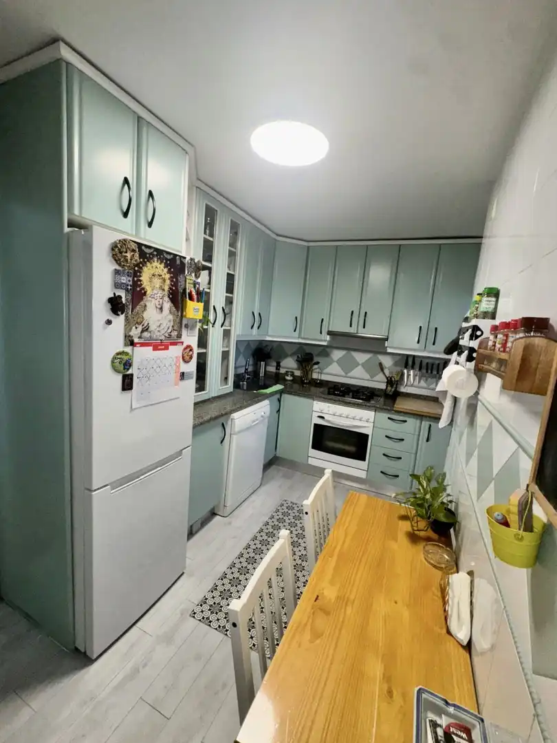 Cocina de Piso en venta en Tomares con Aire acondicionado, Calefacción y Terraza
