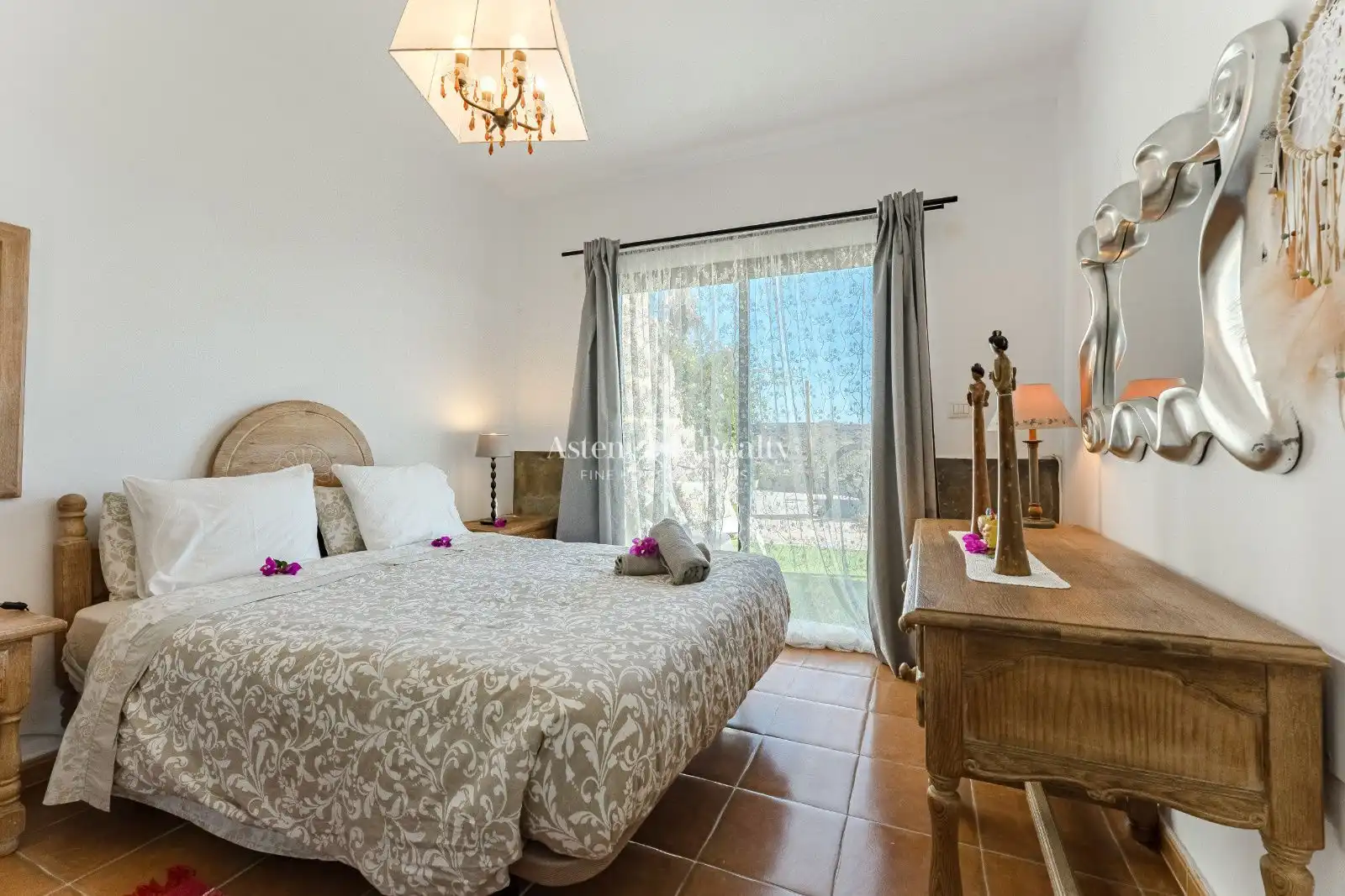Dormitori de Casa adosada en venda en San Miguel de Abona amb Jardí privat, Terrassa i Moblat