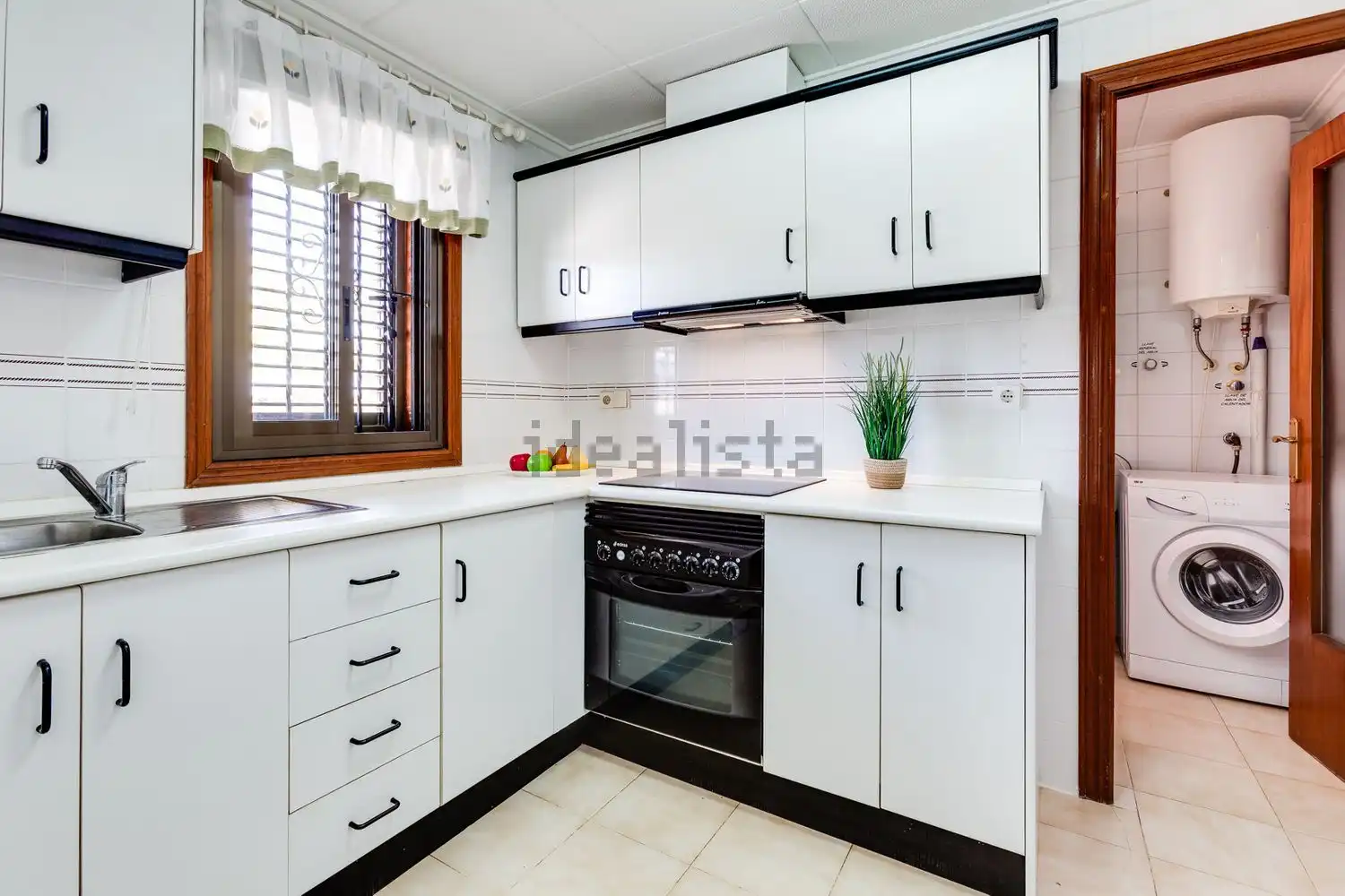 Cocina de Casa o chalet de alquiler en Pilar de la Horadada con Aire acondicionado, Calefacción y Jardín privado