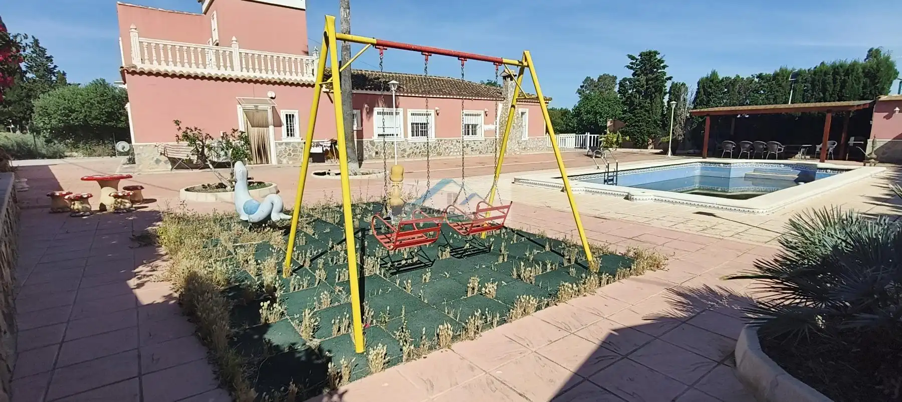 Villa con terrazza in vendita a Crevillent
