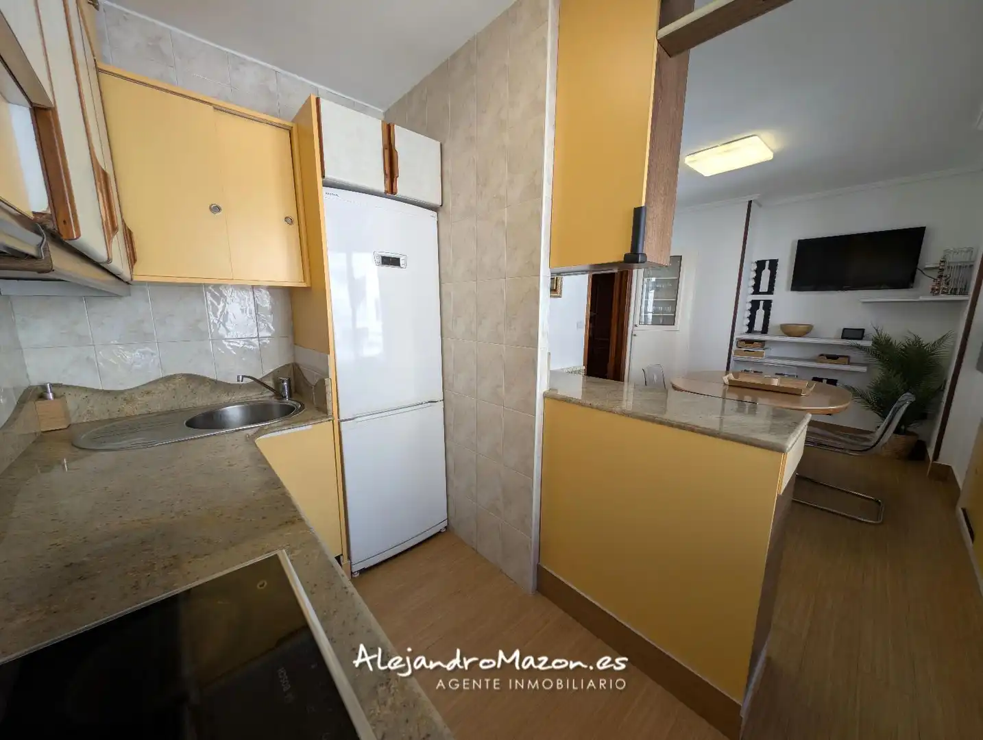 Cuina de Pis en venda en Castro-Urdiales amb Calefacció, Parquet i Terrassa