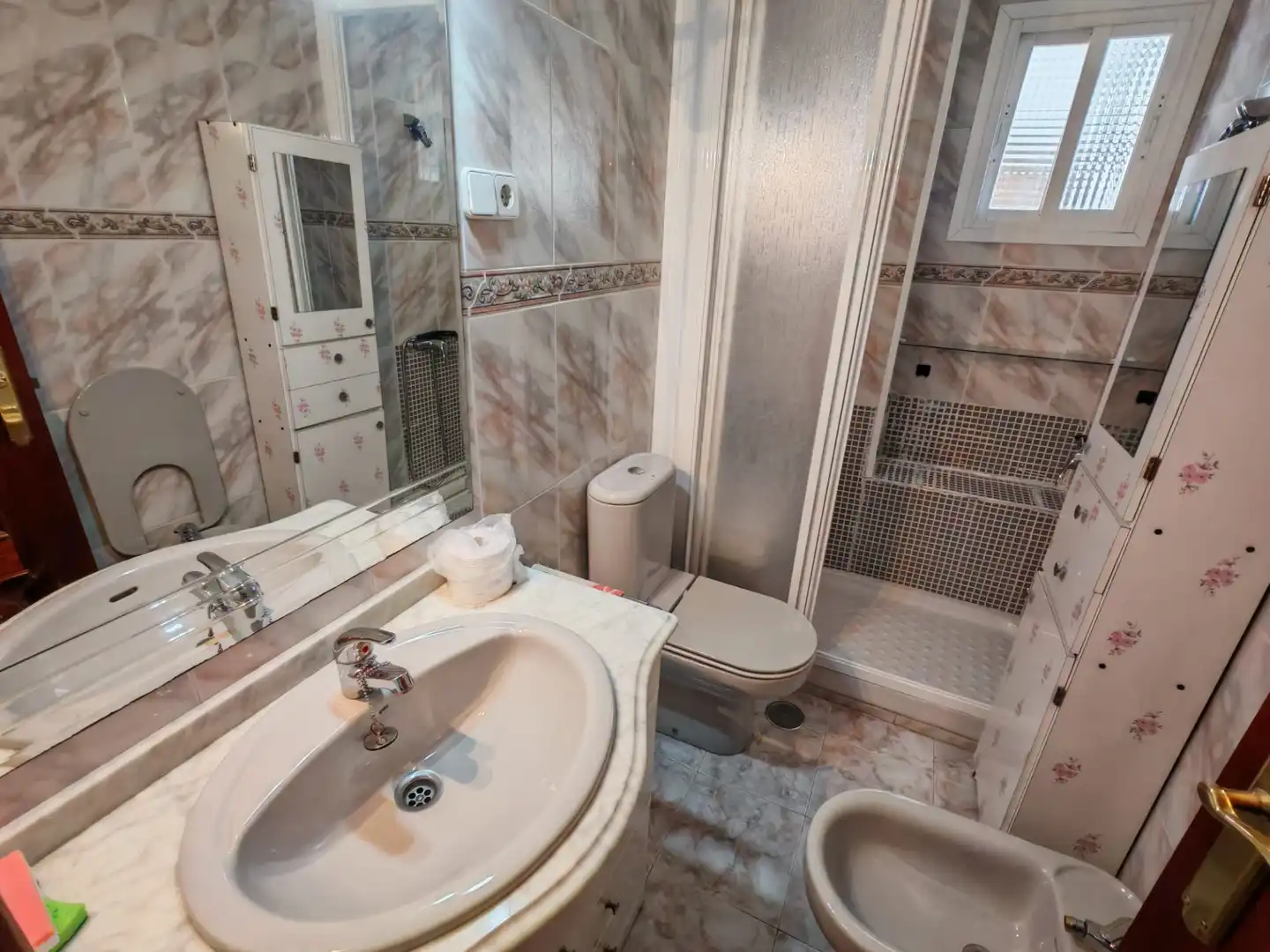 Bathroom of Flat for sale in Móstoles  with Air Conditioner, Heating and Terrace