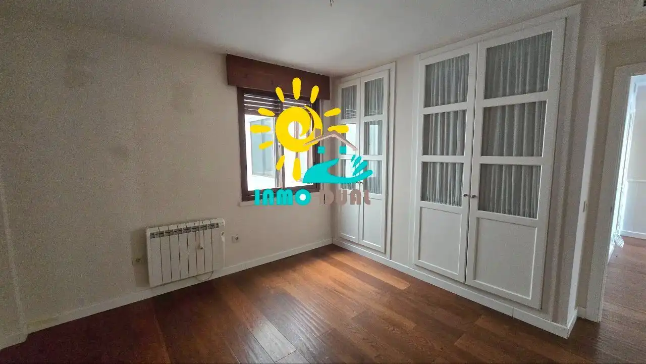 Bedroom of Flat for sale in Badajoz  with Air Conditioner, Heating and Terrace