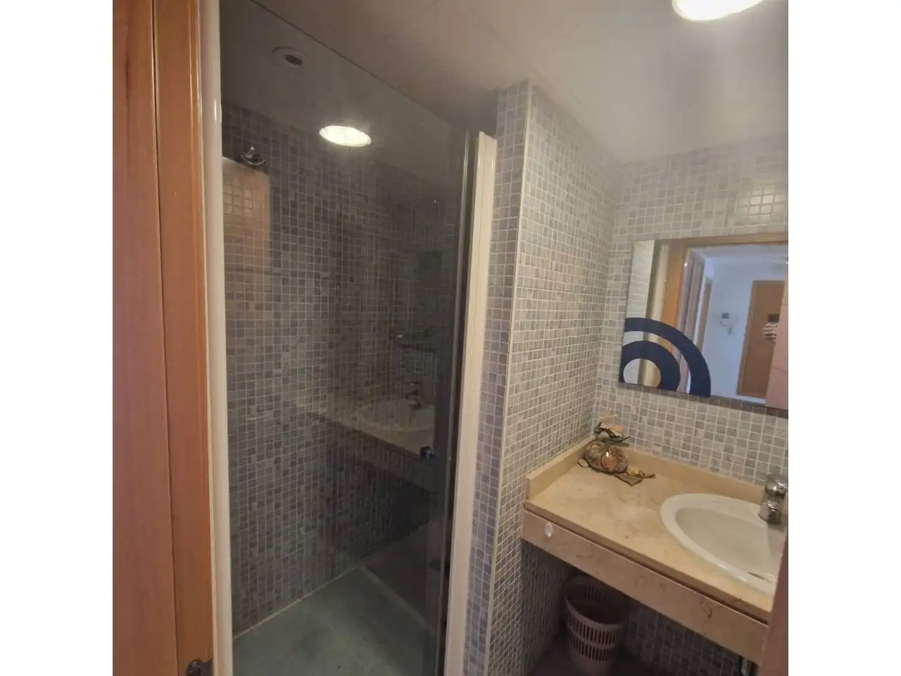 Badezimmer von Wohnung zur Miete in Málaga mit Klimaanlage, Heizung und Terrasse