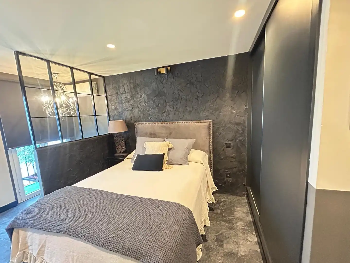 Habitación de Piso en venta en Sevilla con Aire acondicionado y Balcón