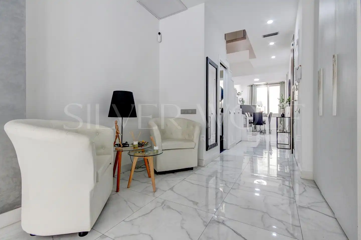 Sala d'estar de Dúplex en venda en Sant Feliu de Llobregat amb Aire condicionat, Jardí privat i Terrassa