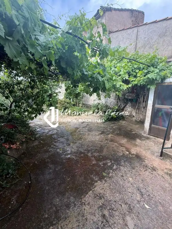 Casa o xalet en venda en Sierra de Fuentes amb Traster