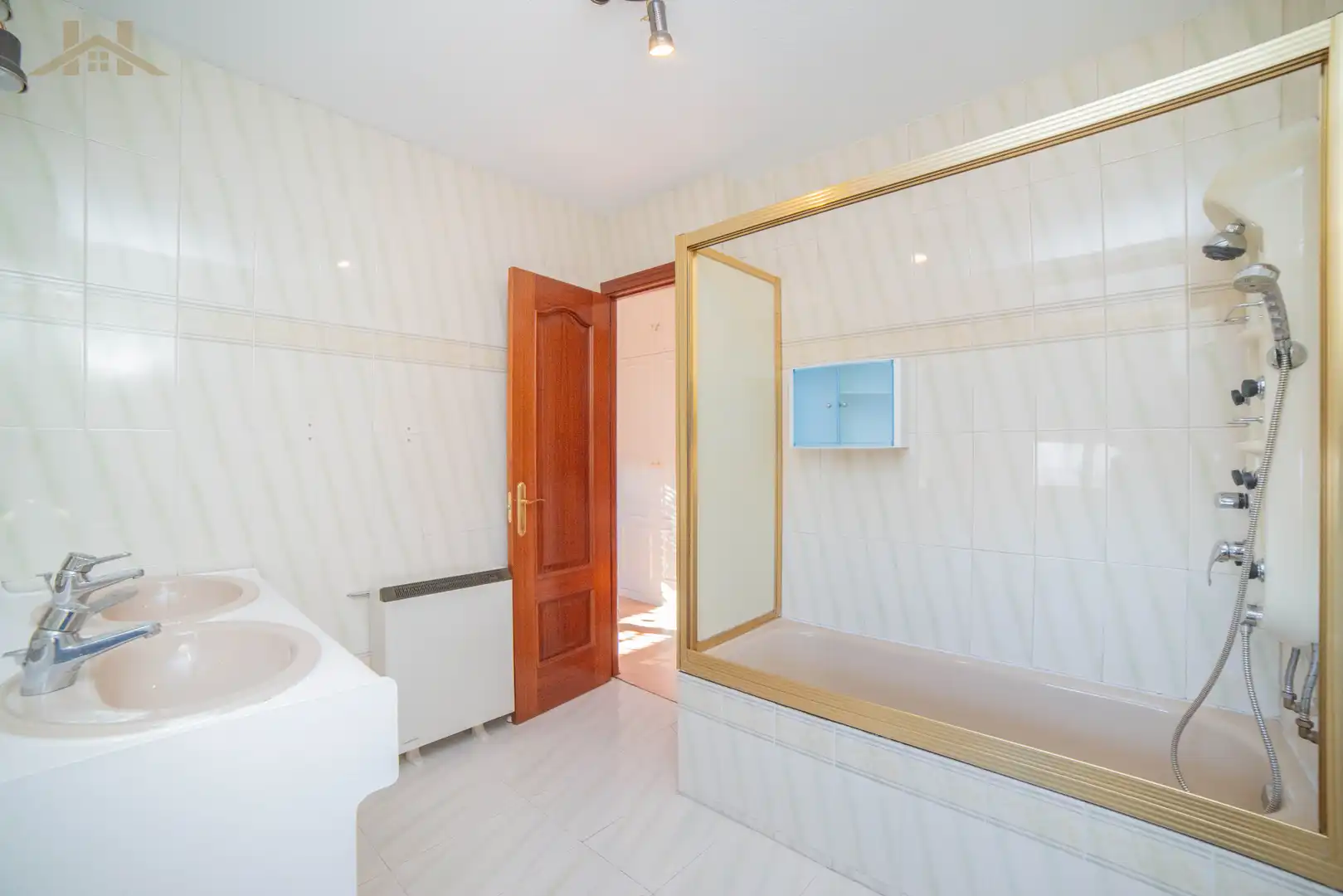 Baño de Casa o chalet en venta en Rivas-Vaciamadrid con Jardín privado, Trastero y Piscina