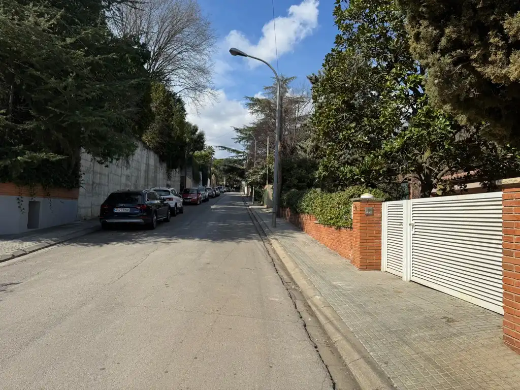 Residential land for sale in Carrer de Josep Sentís 8, imagen 2