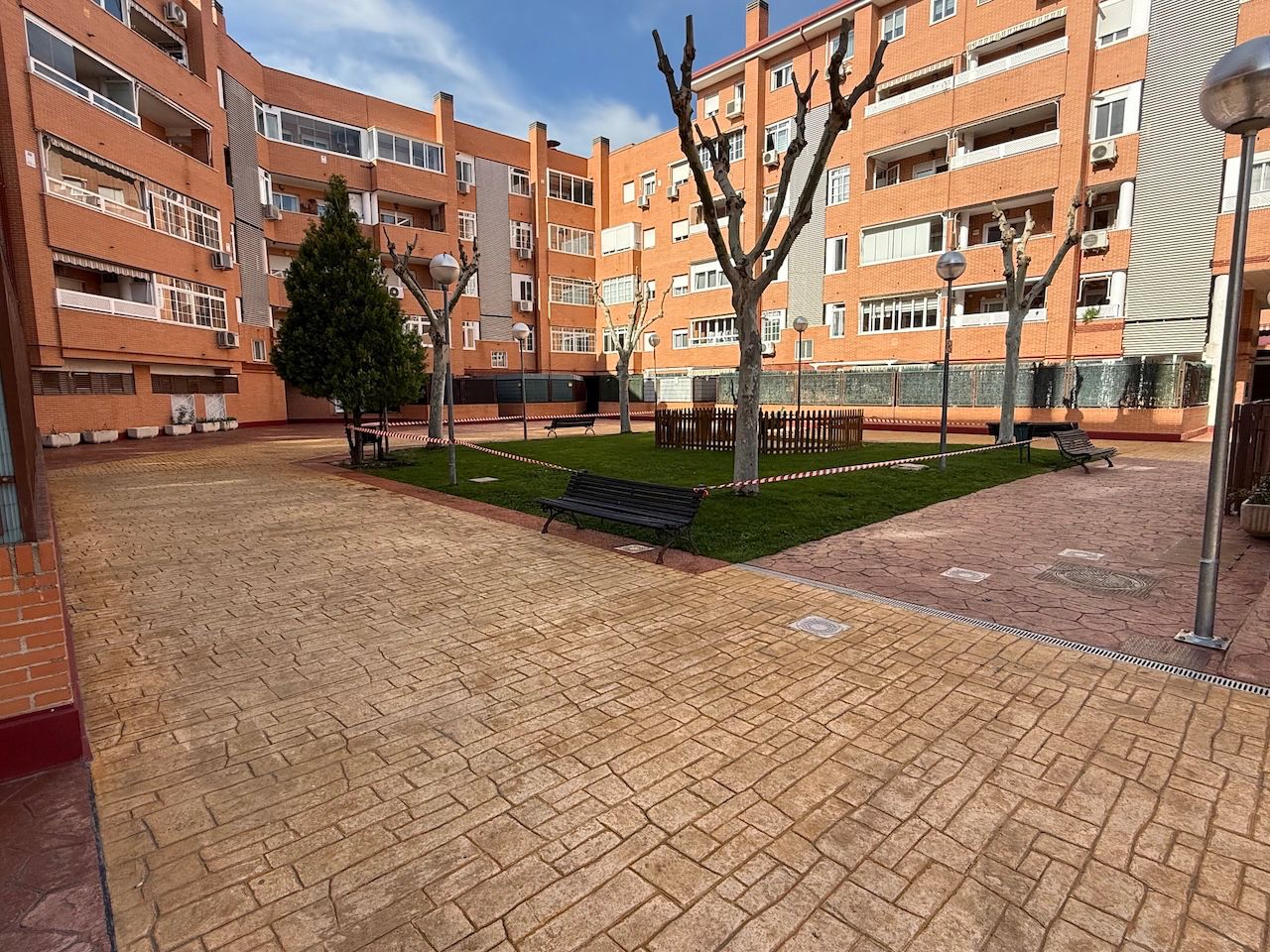 Vista exterior de Dúplex en venda en Torrejón de Ardoz amb Aire condicionat, Calefacció i Traster