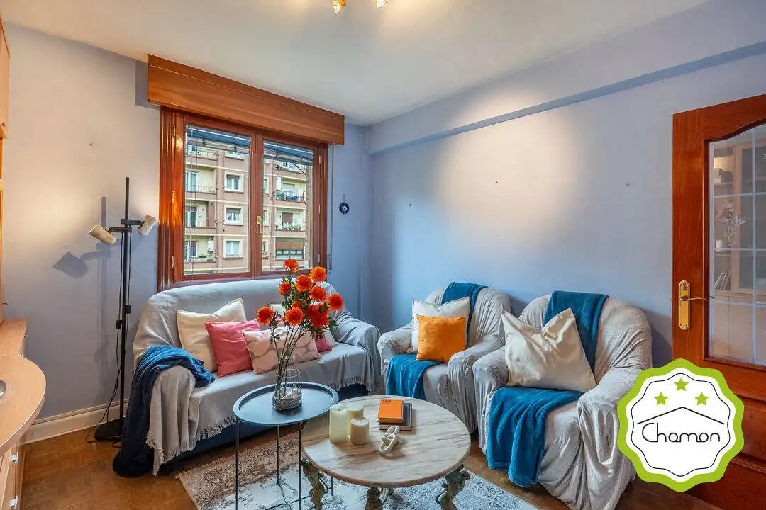 Sala de estar de Piso en venta en Bilbao  con Calefacción, Amueblado y Balcón