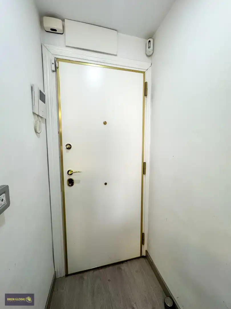 Piso en venta en Madrid con Calefacción, Amueblado y Alarma