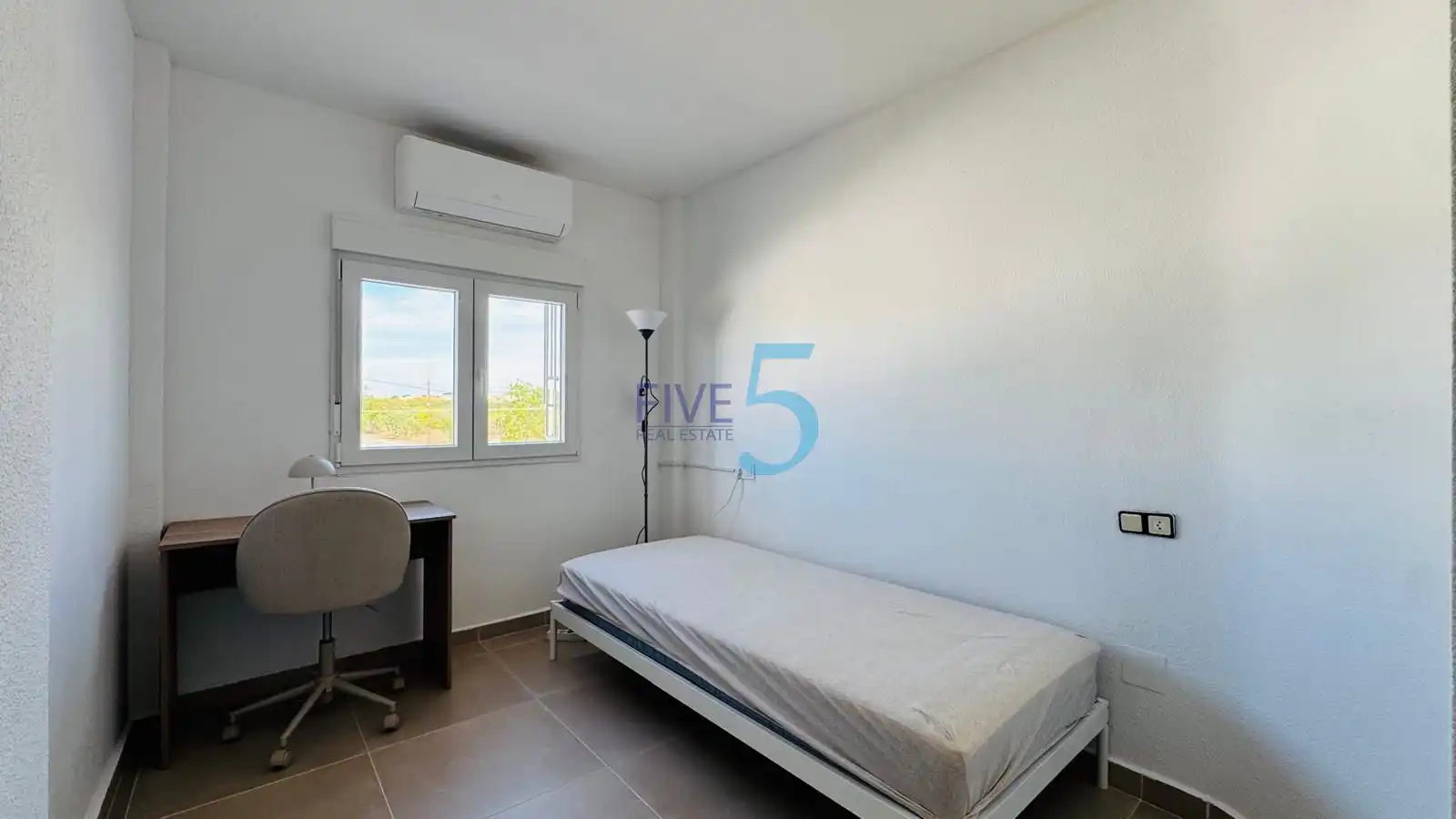 Piso con terraza en venta en Zona Carrefour - Urbanizaciones, imagen 11