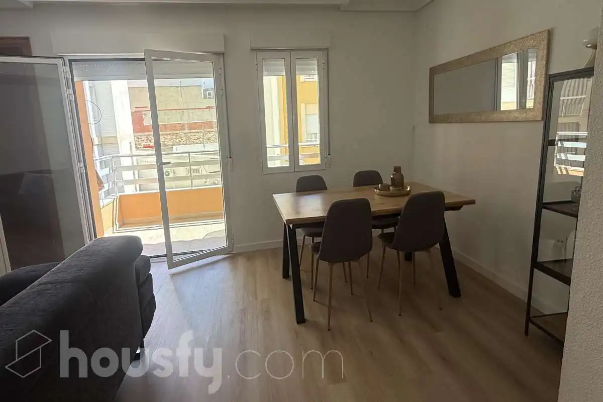 Wohnung zur Miete in Calle Caballero de Rodas, Las Piscinas Naturales