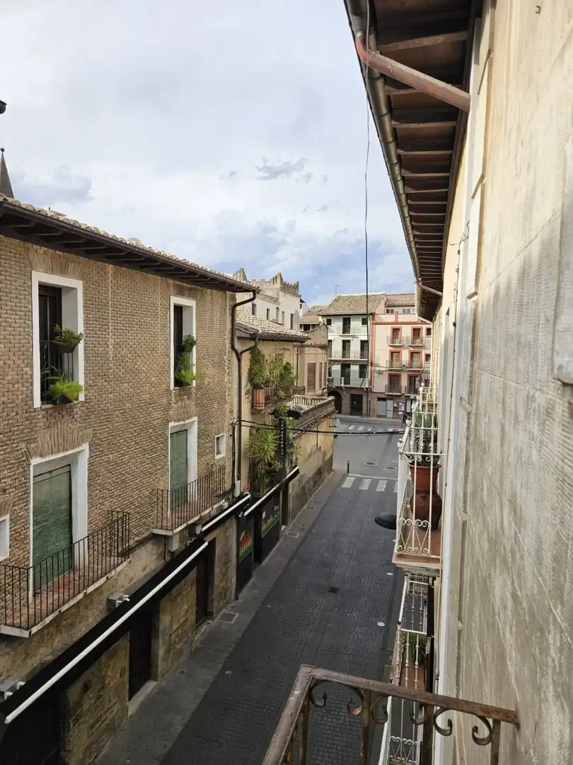 Vista exterior de Casa adosada en venta en Sangüesa / Zangoza
