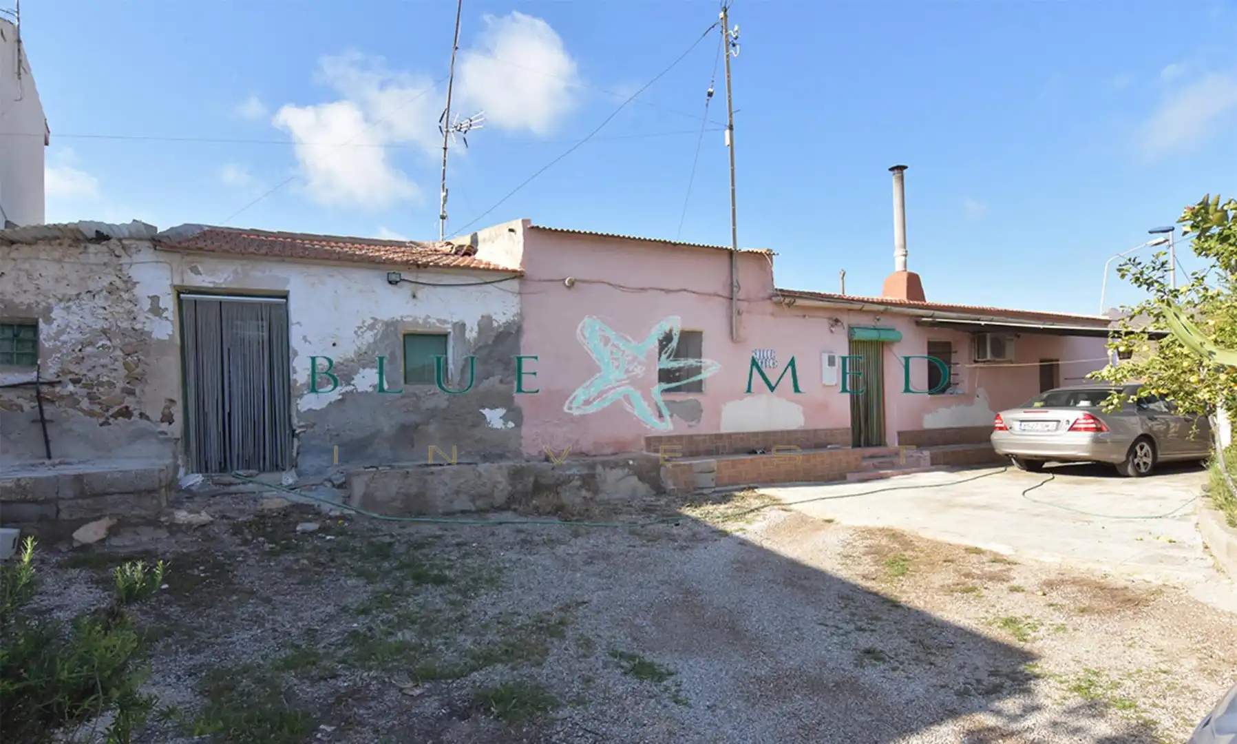Vista exterior de Casa o xalet en venda en Mazarrón amb Aire condicionat, Calefacció i Jardí privat