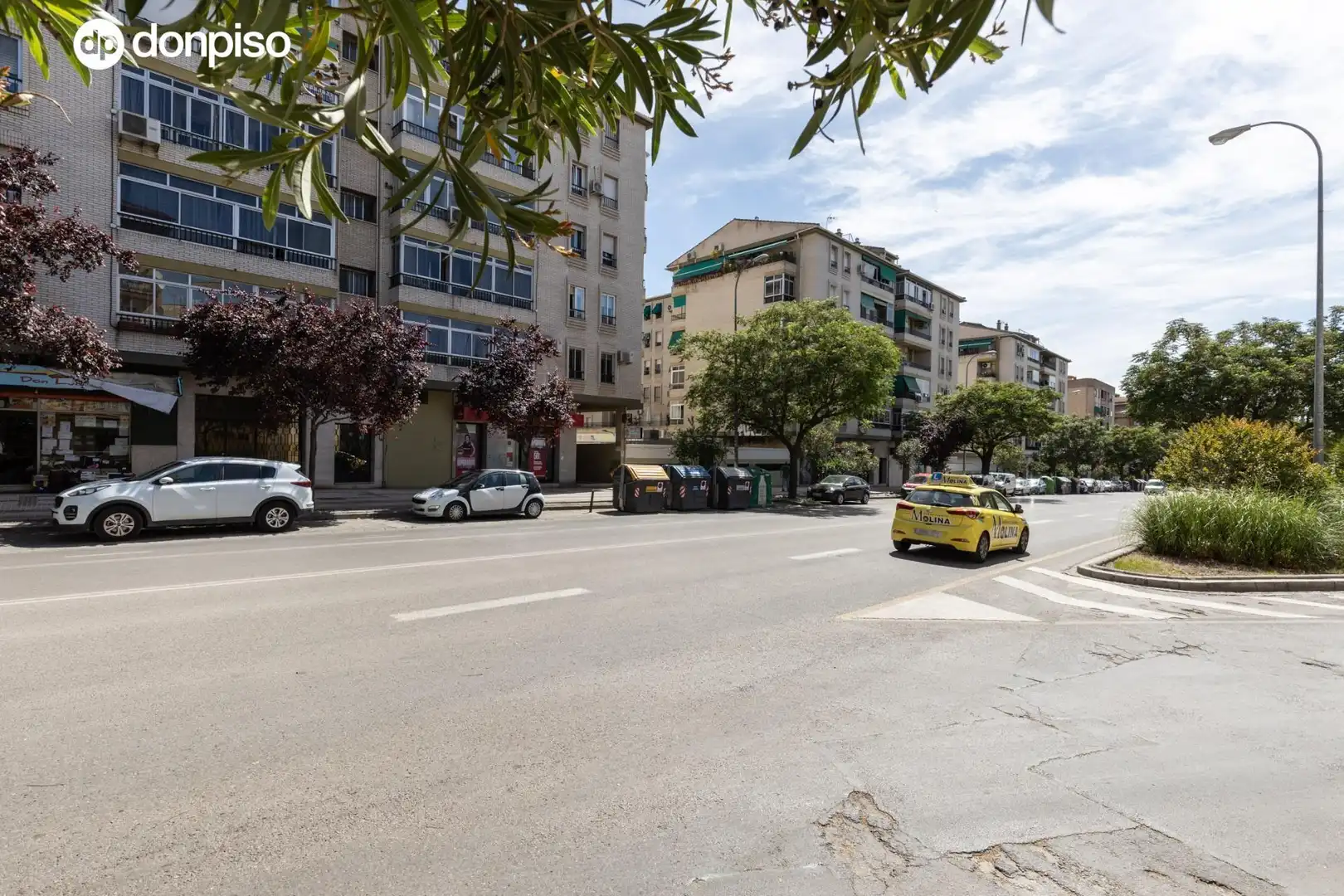 Vista exterior de Piso en venta en Granada con Aire acondicionado