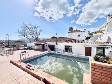Villa mit Balkon zum Verkauf in Calle los Granados 18