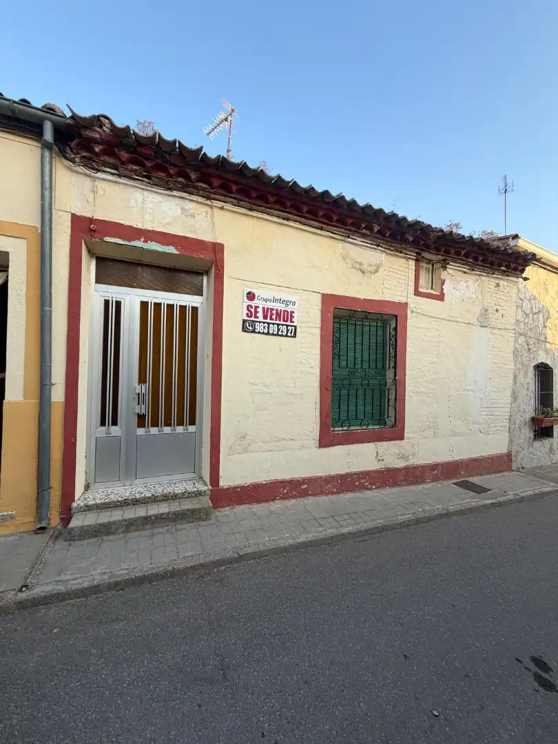 Exterior view of Country homes for sale in Sinlabajos  with Heating, Private garden and Terrace