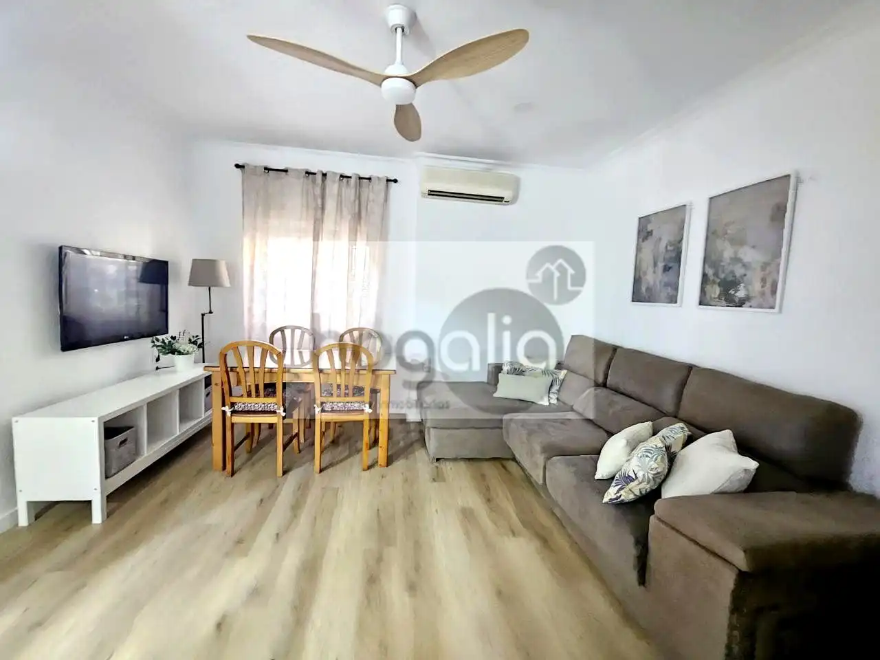 Wohnzimmer von Erdgeschoss zur Miete in Sevilla mit Klimaanlage und Möbliert