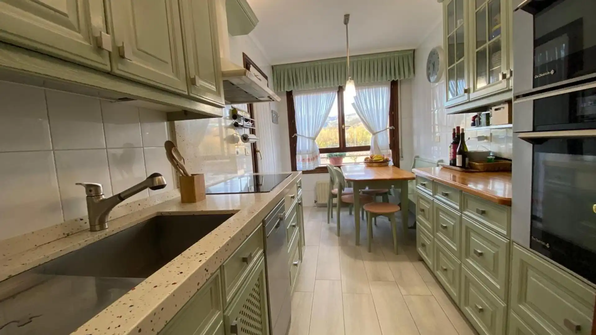 Kitchen of Flat for sale in Durango  with Heating and Balcony
