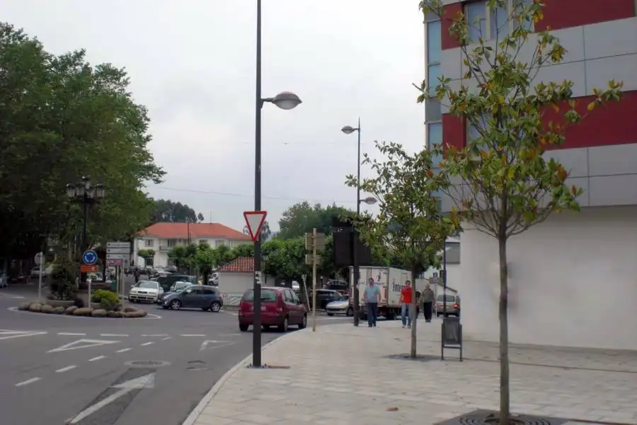 Locale commerciale in vendita a Cambre, imagen 2