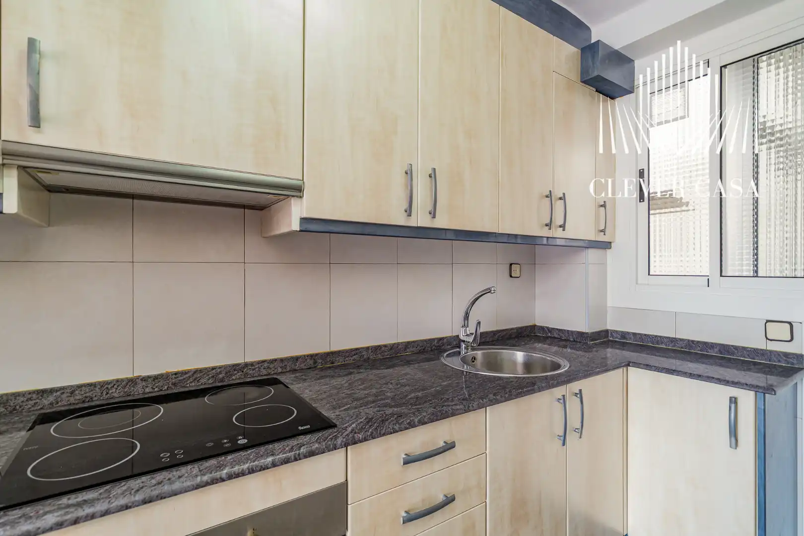 Kitchen of Flat for sale in Rubí  with Heating, Terrace and Furnished