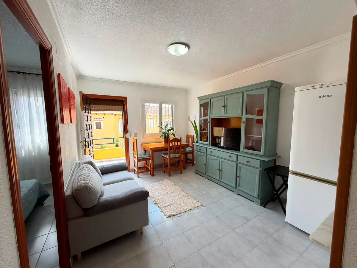 Sala de estar de Piso en venta en Torrevieja con Terraza, Amueblado y Horno