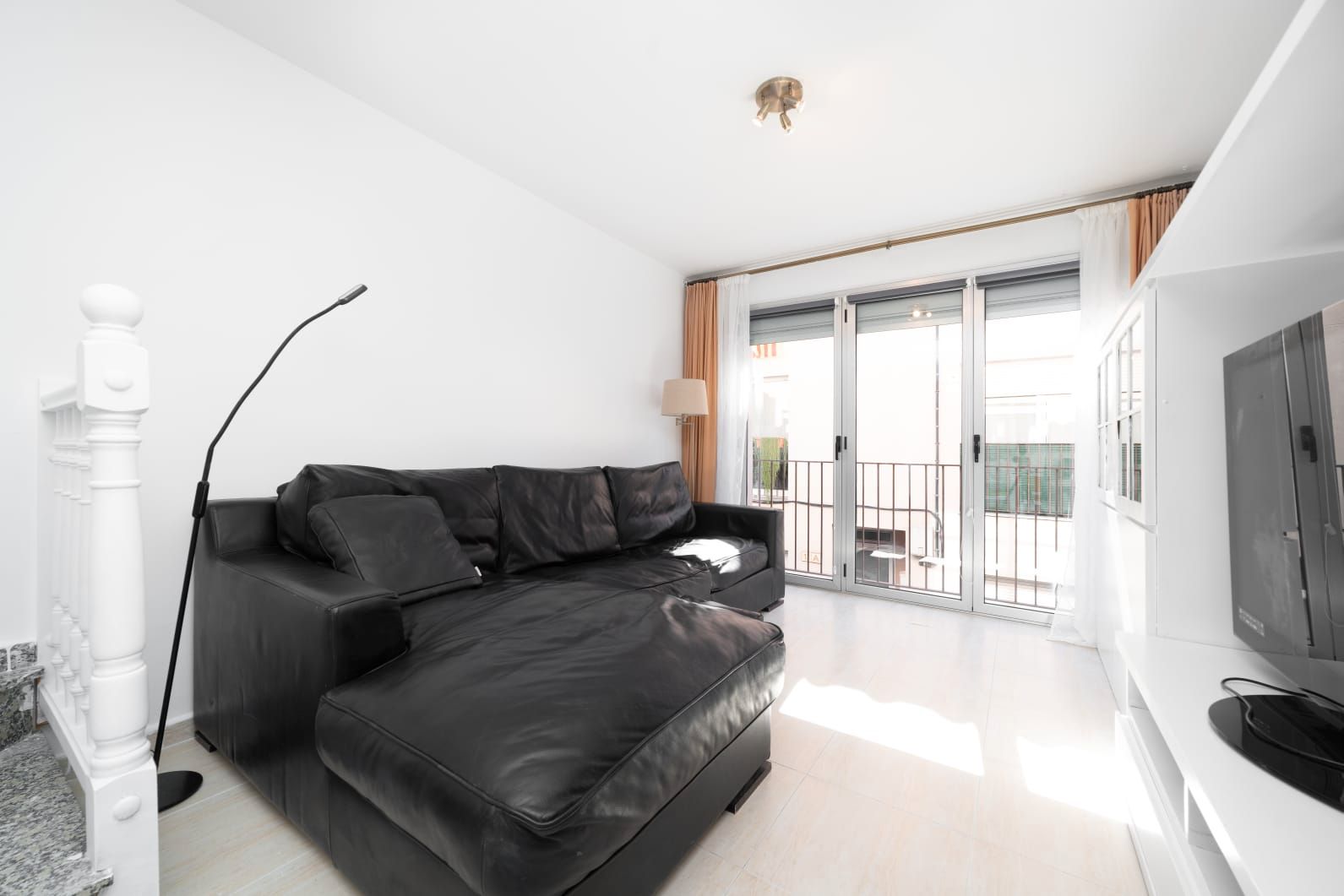 Living room of Duplex for sale in  Barcelona Capital  with Air Conditioner and Balcony