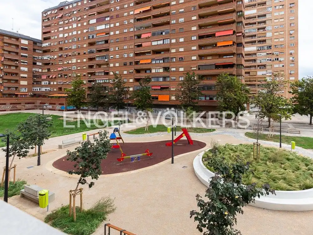 Terrasse von Wohnung zur Miete in Valencia mit Klimaanlage, Heizung und Parkett