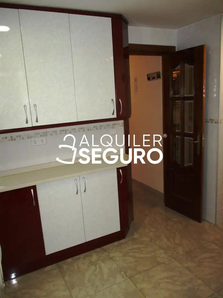 Cuina de Pis de lloguer en Alcalá de Henares amb Aire condicionat, Calefacció i Terrassa